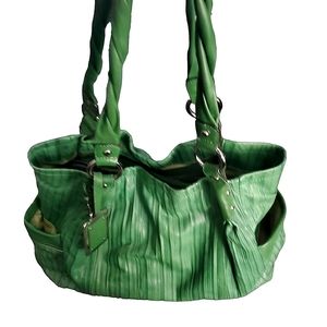 B. Makowsky Green Leather Purse